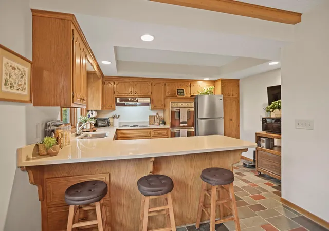Photo 4 of Single family home for sale at 9621 Upton Rd, Minneapolis, MN 55431 | MLS# 7165287 | Listing updated on 2026-10-29