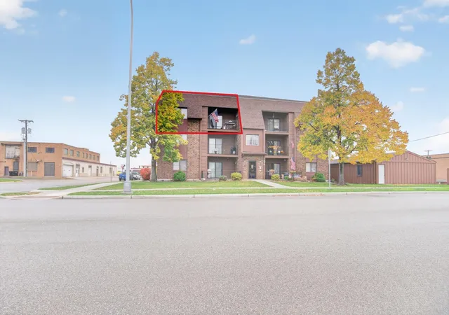 Photo 2 of Condo for sale at 215 3rd Avenue Ne #10, Valley City, ND 58072 | MLS# 7165288 | Listing updated on 2026-10-29