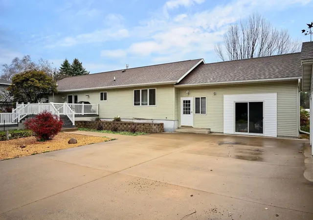 Photo 1 of Single family home for sale at 306 Saehler Dr, Minnesota City, MN 55959 | MLS# 7165299 | Listing updated on 2026-10-31