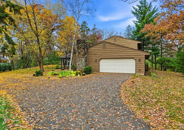 Photo 2 of Single family home for sale at 18355 Ixonia Ave, Lakeville, MN 55044 | MLS# 7165312 | Listing updated on 2026-10-30