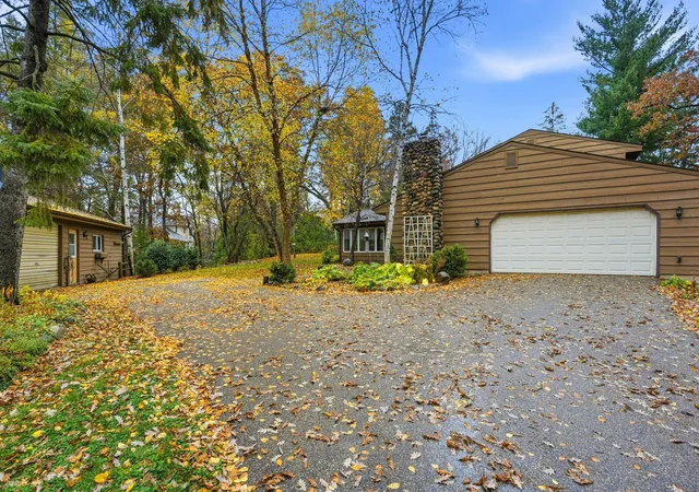 Photo 3 of Single family home for sale at 18355 Ixonia Ave, Lakeville, MN 55044 | MLS# 7165312 | Listing updated on 2026-10-30