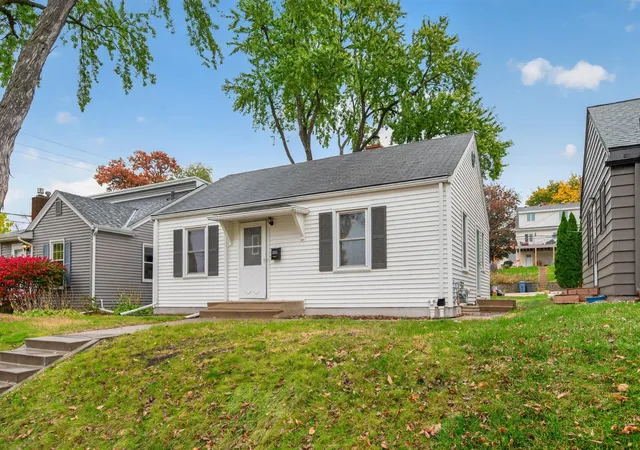 Photo 2 of Single family home for sale at 3255 Fillmore St Ne, Minneapolis, MN 55418 | MLS# 7165339 | Listing updated on 2026-10-29
