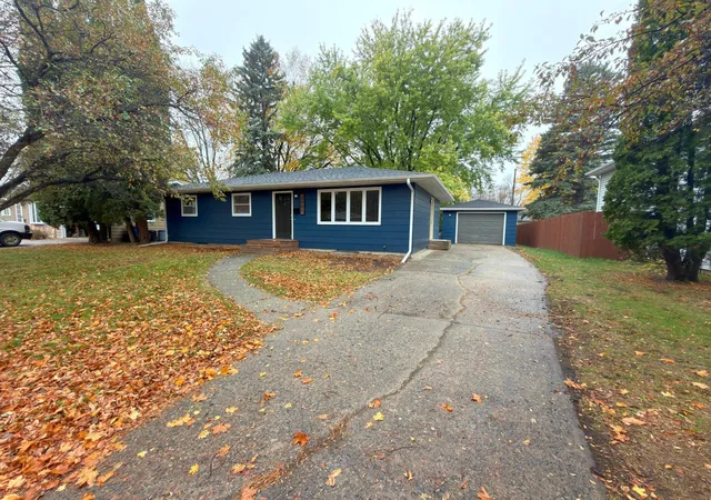 Photo 1 of Single family home for sale at 2007 18th Street S, Moorhead, MN 56560 | MLS# 7165355 | Listing updated on 2026-10-29