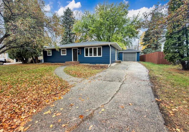 Photo 1 of Single family home for sale at 2007 18th Street S, Moorhead, MN 56560 | MLS# 7165355 | Listing updated on 2026-10-29
