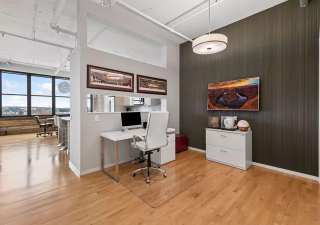 Photo 1 of Condo for sale at 290 Market St #502, Minneapolis, MN 55405 | MLS# 7165358 | Listing updated on 2026-10-28