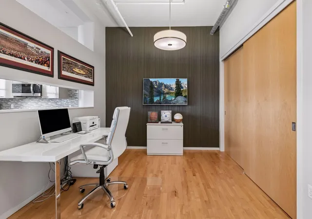 Photo 2 of Condo for sale at 290 Market St #502, Minneapolis, MN 55405 | MLS# 7165358 | Listing updated on 2026-10-28