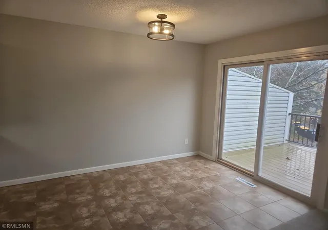 Photo 4 of Single family home for sale at 837 Evergreen Cir, Burnsville, MN 55337 | MLS# 7165363 | Listing updated on 2026-10-28