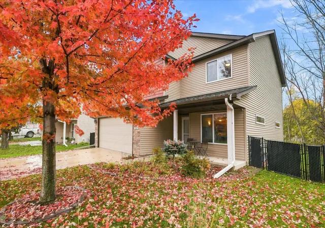 Photo 2 of Single family home for sale at 3024 212th Street W, Farmington, MN 55024 | MLS# 7165392 | Listing updated on 2026-10-30