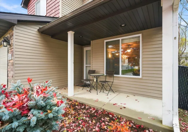 Photo 4 of Single family home for sale at 3024 212th Street W, Farmington, MN 55024 | MLS# 7165392 | Listing updated on 2026-10-30