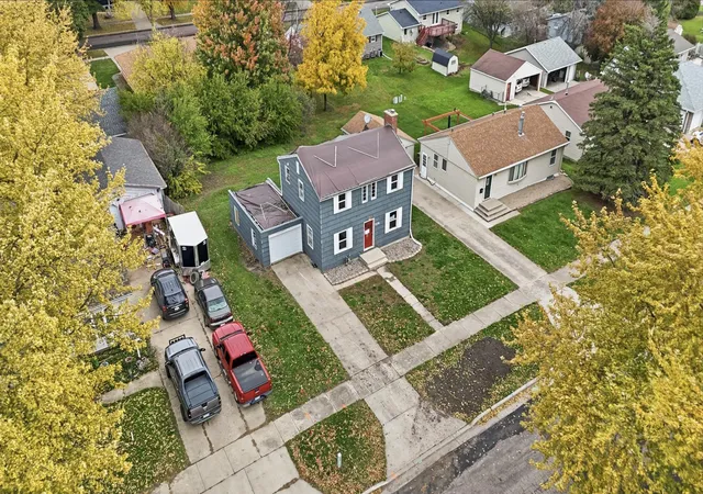 Photo 3 of Single family home for sale at 236 Lakehill Dr, Worthington, MN 56187 | MLS# 7165393 | Listing updated on 2026-10-29