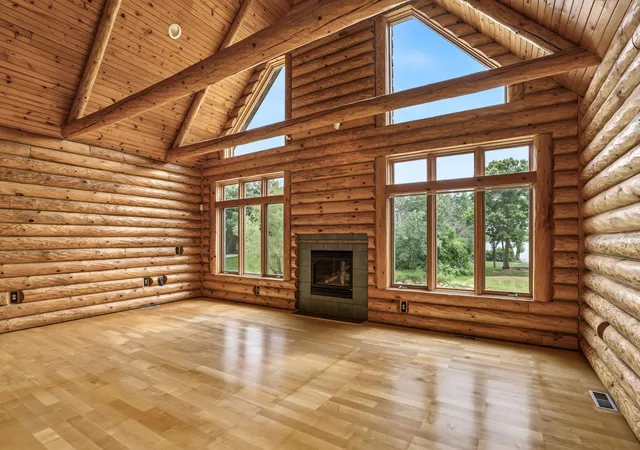 Photo 3 of Single family home for sale at 6294 Otter Lake Rd, Saint Paul, MN 55110 | MLS# 7165405 | Listing updated on 2026-10-27
