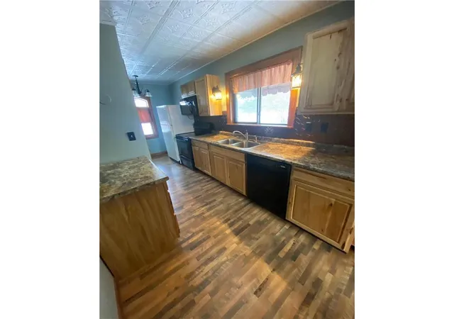 Photo 2 of Single family home for sale at 201 Lincoln Ave W, Karlstad, MN 56732 | MLS# 7165425 | Listing updated on 2026-10-29