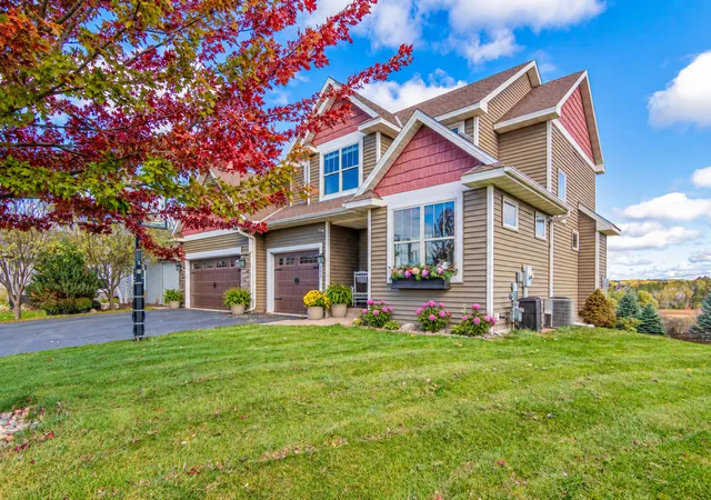 Single family home for sale at 643 Parkside Ct, Saint Paul, MN 55123 | MLS# 7165430