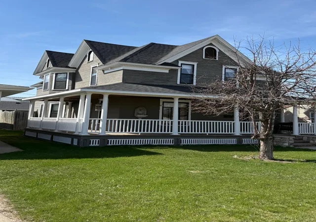 Photo 4 of Single family home for sale at 712 Burke Ave, Harvey, ND 58341 | MLS# 7165446 | Listing updated on 2026-10-28