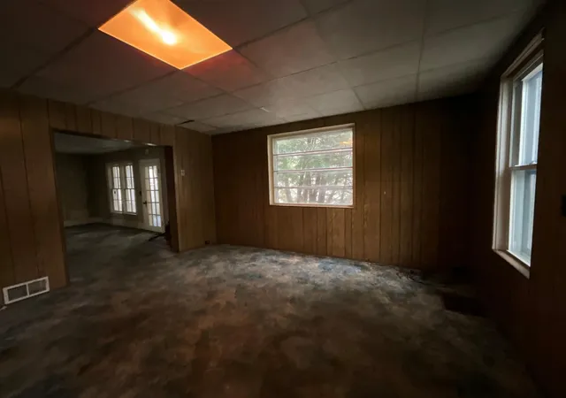 Photo 3 of Single family home for sale at 915 Cedar St, Alexandria, MN 56308 | MLS# 7165459 | Listing updated on 2026-10-28