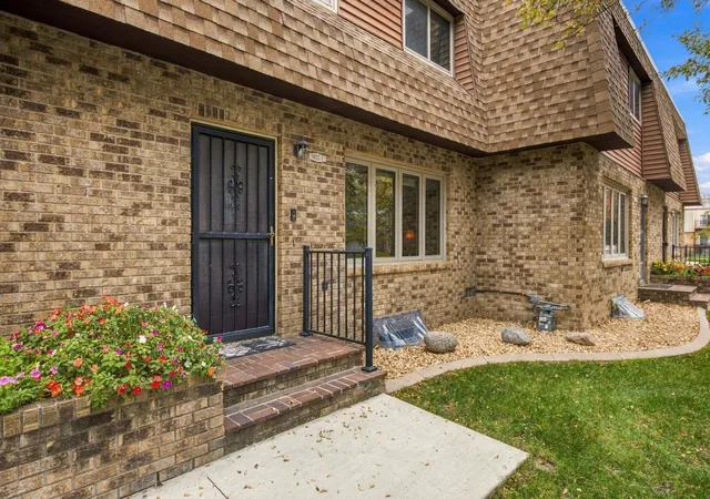 Photo 3 of Single family home for sale at 1402 E Gateway Cir S #E, Fargo, ND 58103 | MLS# 7165482 | Listing updated on 2026-10-28