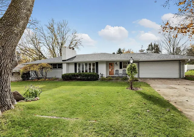 Photo 1 of Single family home for sale at 10 Roger Rd, Saint Cloud, MN 56301 | MLS# 7165490 | Listing updated on 2026-10-31