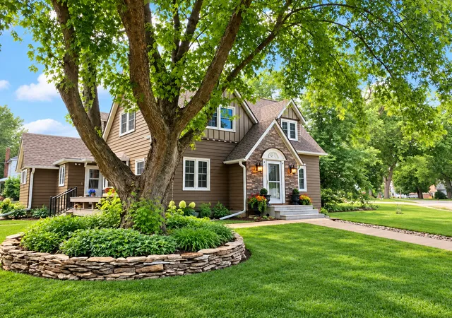 Photo 1 of Single family home for sale at 520 N Broadway St, Spring Valley, MN 55975 | MLS# 7165492 | Listing updated on 2026-10-29