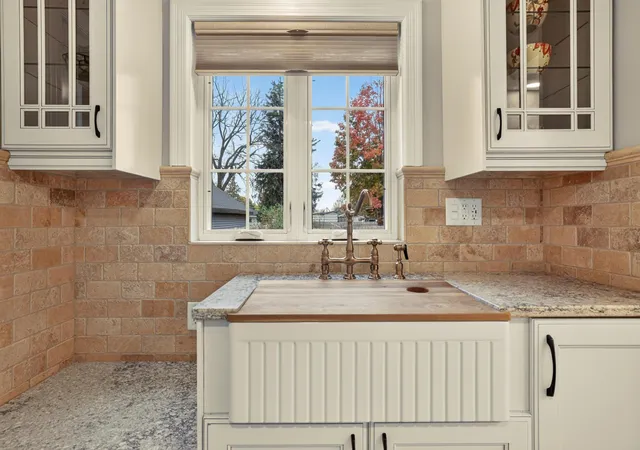 Photo 4 of Single family home for sale at 520 N Broadway St, Spring Valley, MN 55975 | MLS# 7165492 | Listing updated on 2026-10-29