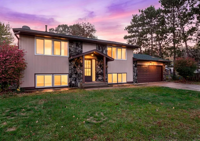 Photo 2 of Single family home for sale at 2616 Ridge Ln, Saint Paul, MN 55112 | MLS# 7165515 | Listing updated on 2026-10-29