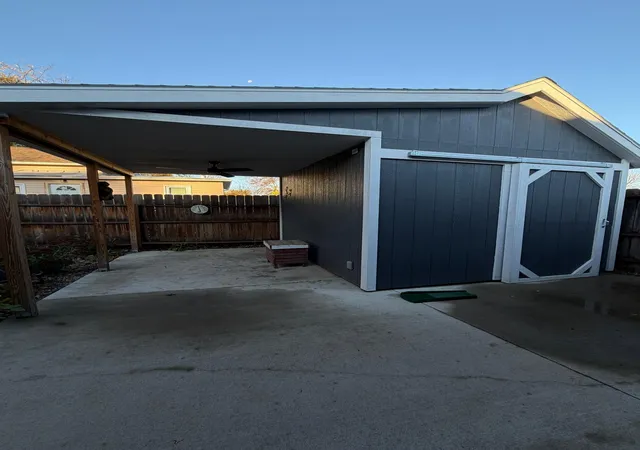 Photo 2 of Single family home for sale at 503 N Oakley St, Luverne, MN 56156 | MLS# 7165540 | Listing updated on 2026-10-29