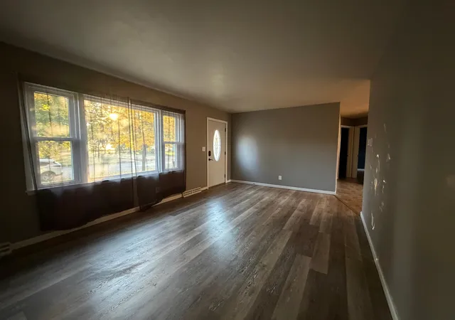 Photo 4 of Single family home for sale at 503 N Oakley St, Luverne, MN 56156 | MLS# 7165540 | Listing updated on 2026-10-29
