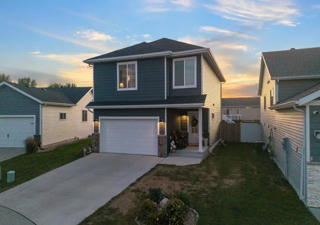 Photo 2 of Single family home for sale at 4561 17th Street S, Moorhead, MN 56560 | MLS# 7165552 | Listing updated on 2026-10-29