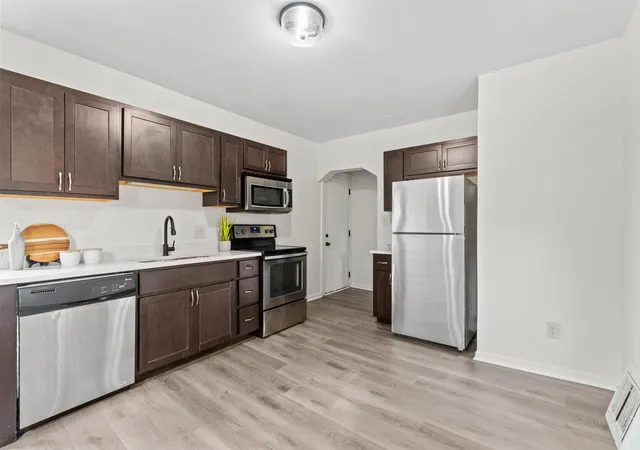 Photo 3 of Single family home for sale at 339 Webster St, Saint Paul, MN 55102 | MLS# 7165581 | Listing updated on 2026-10-30