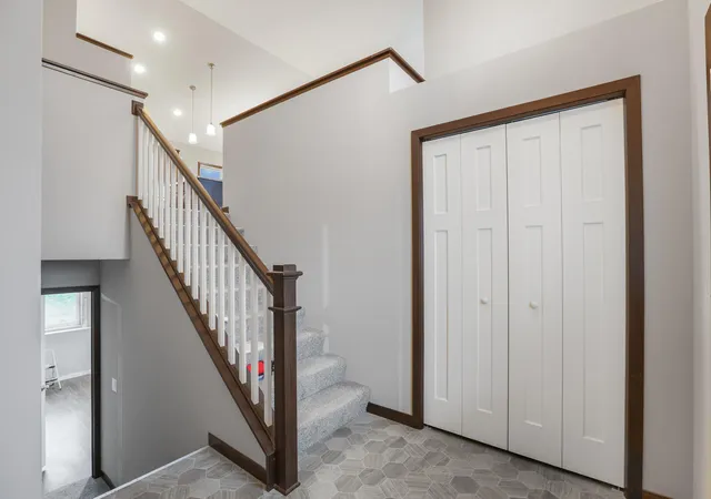 Photo 2 of Single family home for sale at 422 19th Avenue N, Sartell, MN 56377 | MLS# 7165588 | Listing updated on 2026-10-30