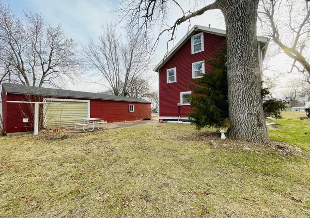 Photo 2 of Single family home for sale at 839 Clement St, Worthington, MN 56187 | MLS# 7165590 | Listing updated on 2026-10-28
