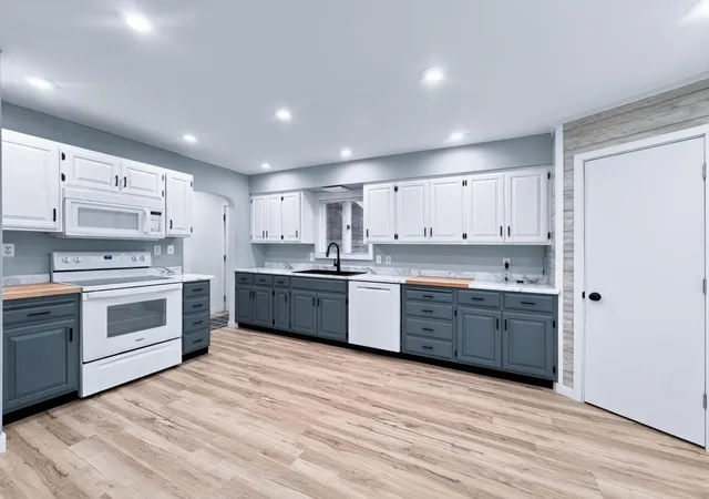 Photo 1 of Single family home for sale at 121 24th Street NE, Bemidji, MN 56601 | MLS# 7165596 | Listing updated on 2026-10-28