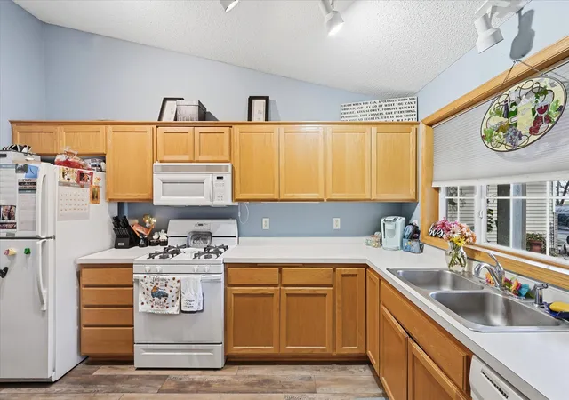 Photo 2 of Single family home for sale at 10115 Karston Cvs NE, Albertville, MN 55301 | MLS# 7165625 | Listing updated on 2026-10-29