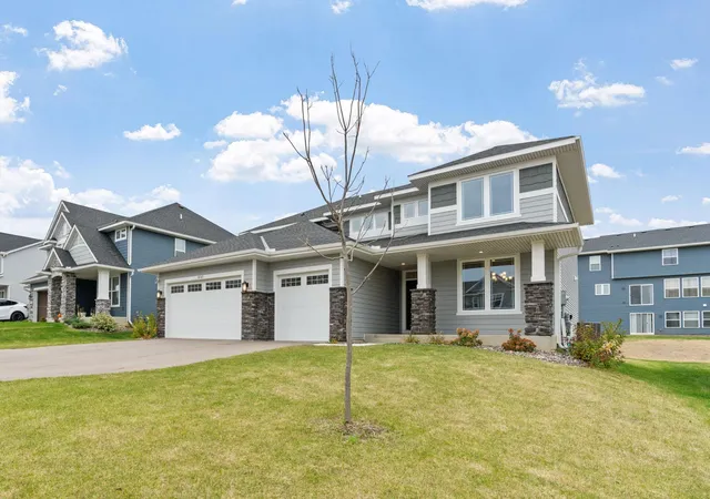 Photo 3 of Single family home for sale at 18167 Hounds Dr, Lakeville, MN 55044 | MLS# 7165648 | Listing updated on 2026-10-29