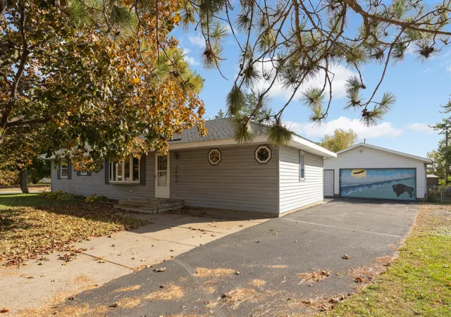 Photo 2 of Single family home for sale at 3696 Upper 149th St W, Rosemount, MN 55068 | MLS# 7165706 | Listing updated on 2026-10-29