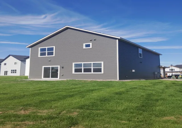 Photo 3 of Single family home for sale at 10569 Goodview Ave S, Cottage Grove, MN 55016 | MLS# 7165711 | Listing updated on 2026-10-28