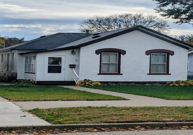 Single family home for sale at 619 E King St, Winona, MN 55987 | MLS# 7165721