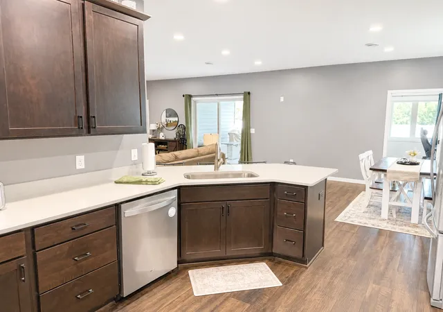 Photo 4 of Single family home for sale at 1122 Crystal Lake Dr, Lake Crystal, MN 56055 | MLS# 7165729 | Listing updated on 2026-10-28