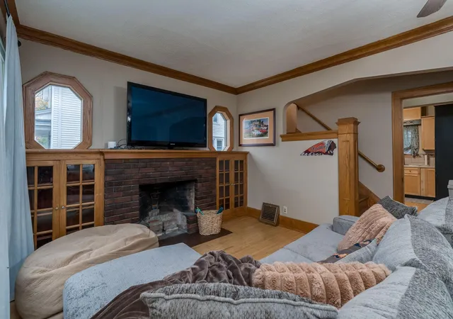 Photo 4 of Single family home for sale at 805 Baker Ave, Mankato, MN 56001 | MLS# 7165741 | Listing updated on 2026-10-28
