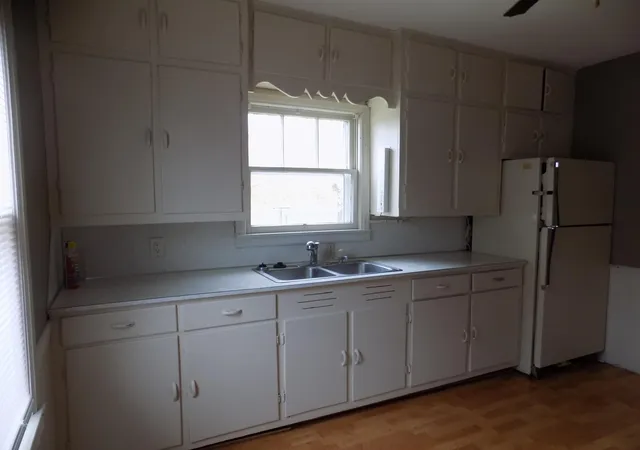Photo 1 of Single family home for sale at 709 4th Avenue N, Lakefield, MN 56150 | MLS# 7165799 | Listing updated on 2026-10-28
