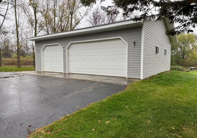 Photo 4 of Single family home for sale at 25 Fairy Lake Rd, Sauk Centre, MN 56378 | MLS# 7165838 | Listing updated on 2026-10-29