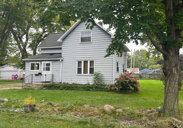 Photo 1 of Single family home for sale at 1710 E Oakland Ave, Austin, MN 55912 | MLS# 7165847 | Listing updated on 2026-10-28