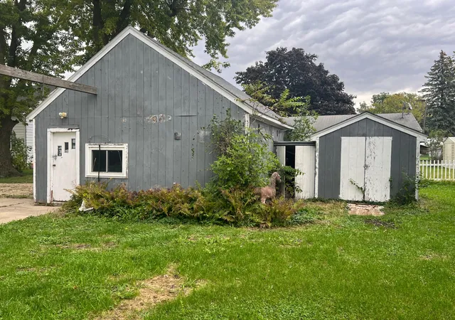 Photo 4 of Single family home for sale at 1710 E Oakland Ave, Austin, MN 55912 | MLS# 7165847 | Listing updated on 2026-10-28