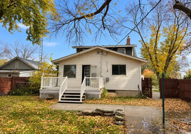 Photo 2 of Single family home for sale at 219 S 4th Street, Le Sueur, MN 56058 | MLS# 7165871 | Listing updated on 2026-10-29