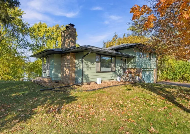 Photo 4 of Single family home for sale at 9300 Blaisdell Ave S, Minneapolis, MN 55420 | MLS# 7165905 | Listing updated on 2026-10-28