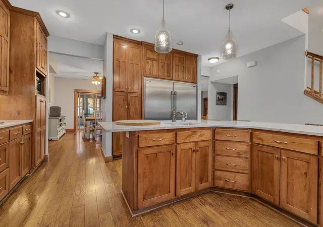 Photo 4 of Single family home for sale at 1000 5th Avenue E, Sartell, MN 56377 | MLS# 7165912 | Listing updated on 2026-10-30
