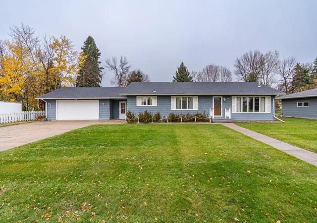 Photo 1 of Single family home for sale at 530 5th Street Se, Mayville, ND 58257 | MLS# 7165930 | Listing updated on 2026-10-28