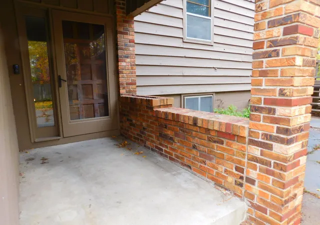 Photo 4 of Single family home for sale at 4350 Hamline Ave N, Saint Paul, MN 55112 | MLS# 7165946 | Listing updated on 2026-10-29