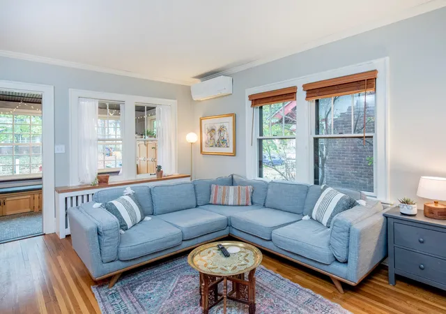 Photo 4 of Single family home for sale at 1880 Jefferson Ave, Saint Paul, MN 55105 | MLS# 7165967 | Listing updated on 2026-10-29