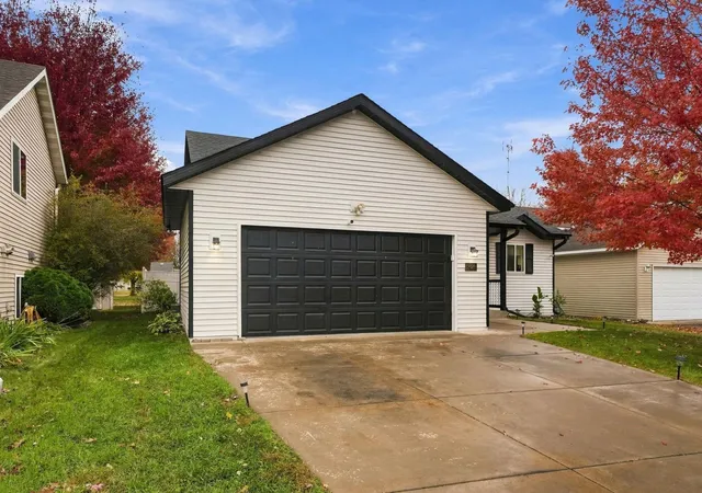 Photo 1 of Single family home for sale at 6429 Savanna Ct, Saint Cloud, MN 56303 | MLS# 7165979 | Listing updated on 2026-10-29