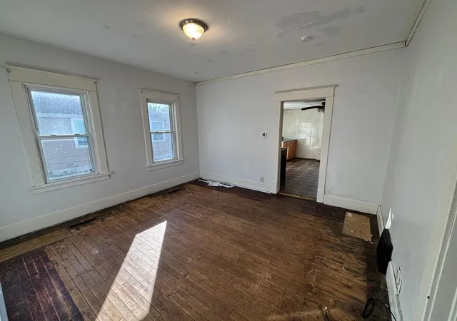 Photo 3 of Single family home for sale at 611 Freeborn Ave, Albert Lea, MN 56007 | MLS# 7165997 | Listing updated on 2026-10-30